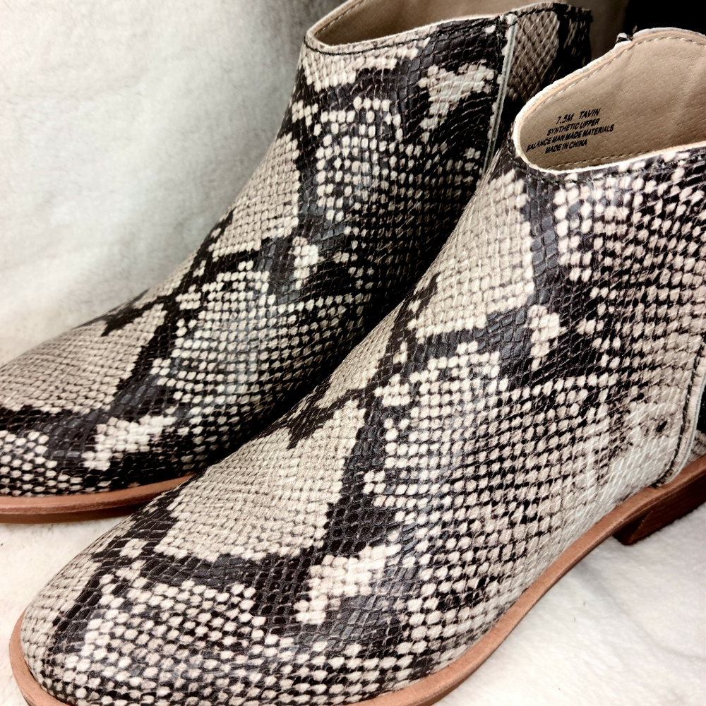 Snake Print Booties - Picture 6 of 9